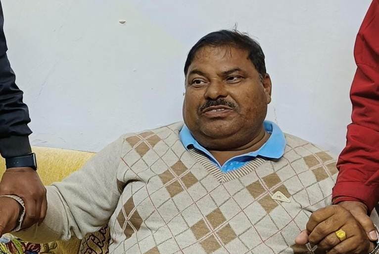 रिश्वत लेते सहायक जेल अधीक्षक को पकड़ा