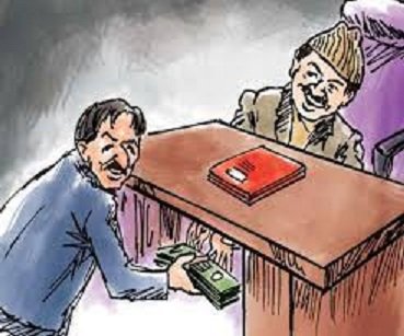 30000 रुपये की रिश्वत लेते सब इंजीनियर गिरफ्तार