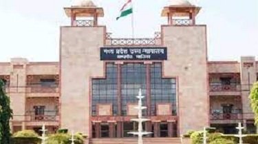 न्यायालय के समश्र बोली महिला "मैं जिंदा हूं" : 3485 वर्गफीट जमीन पर दावेदारी को लेकर मृत घोषित किया